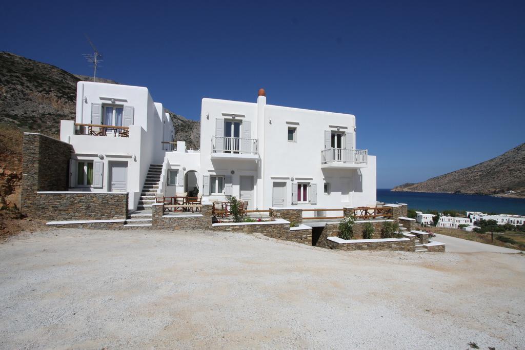 Efharis Hotel Kamares  Exterior photo